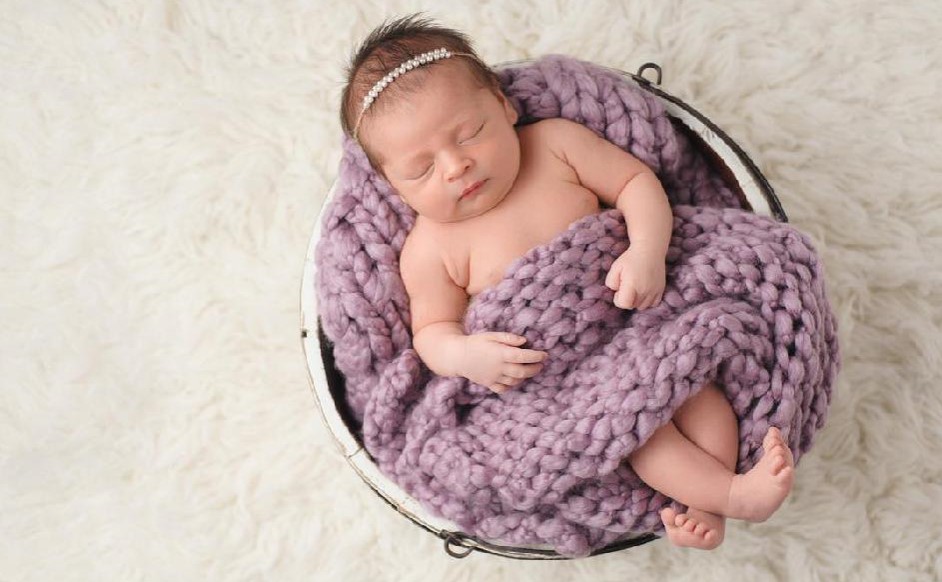 Inspirasi Nama Bayi Perempuan Lahir di Bulan Desember