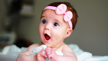 10 Rangkaian Nama Bayi Perempuan Modern Yang Menarik Untuk P